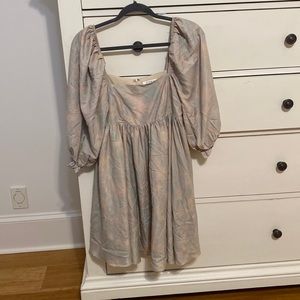 Balloon sleeve dress